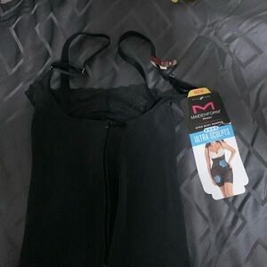 Maiden form open just romper size small